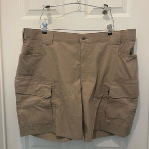 NWT Duluth Trading Duluthflex Dry on the Fly, Relaxed Fit, 9 inch, Cargo Shorts